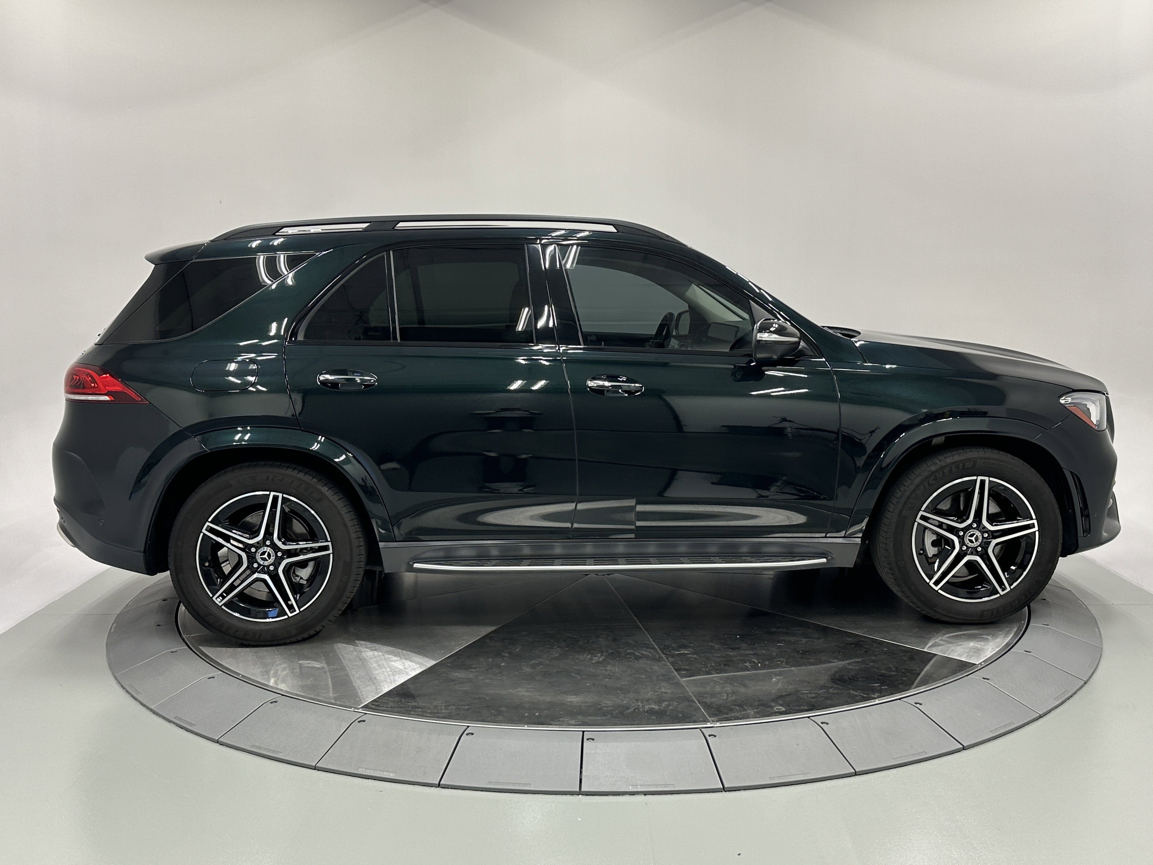 2022 Mercedes Benz GLE 450 4MATIC photo 5
