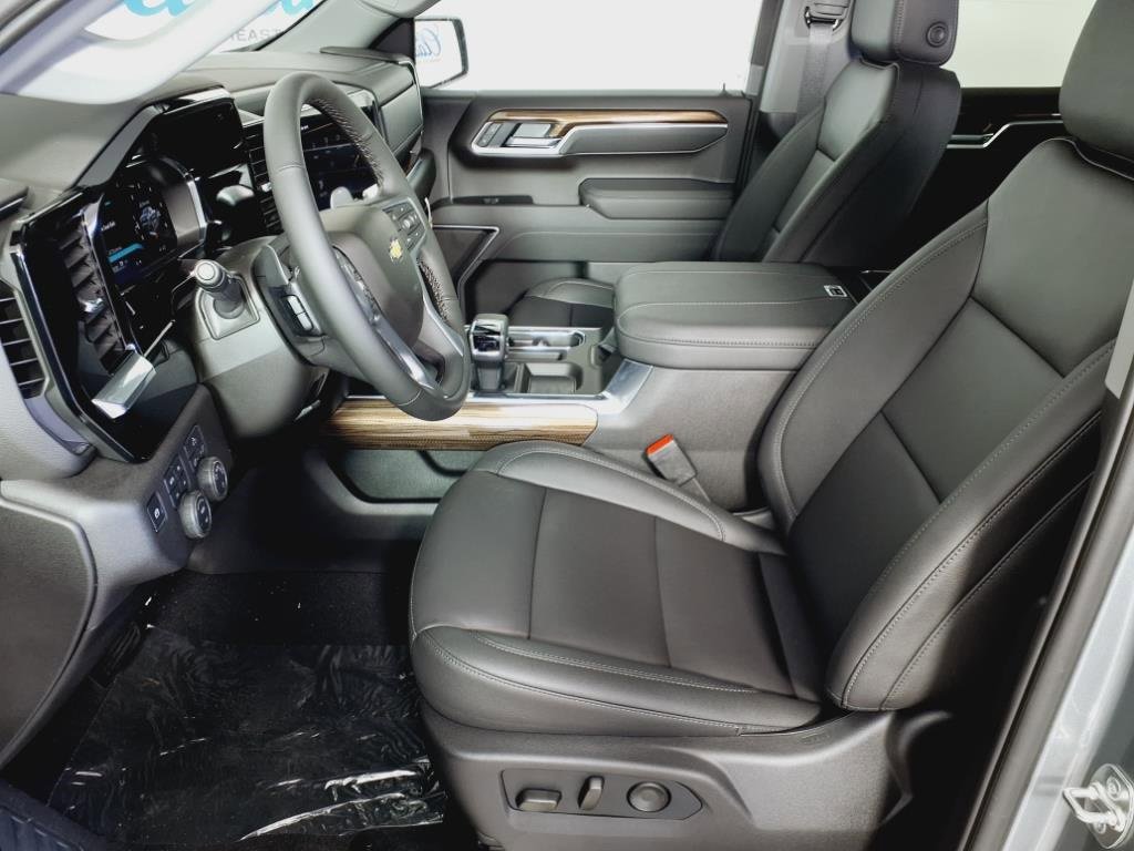 2026 Chevrolet Silverado 1500 LT photo 15