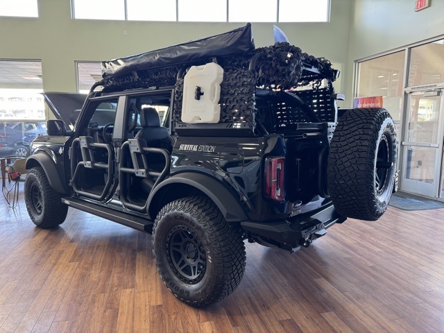 2024 Ford Bronco Outer Banks photo 2