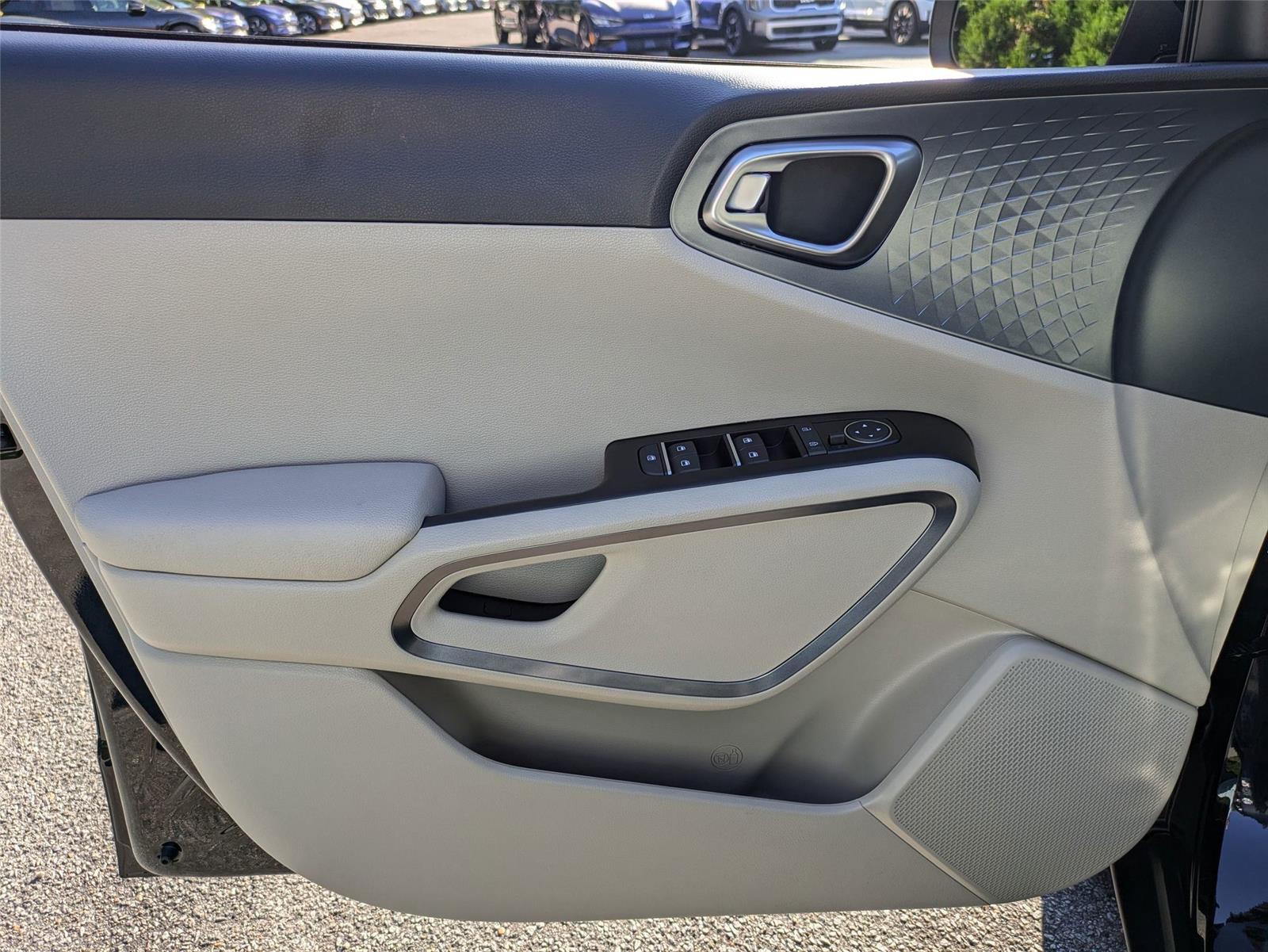 2025 Kia Soul EX photo 11