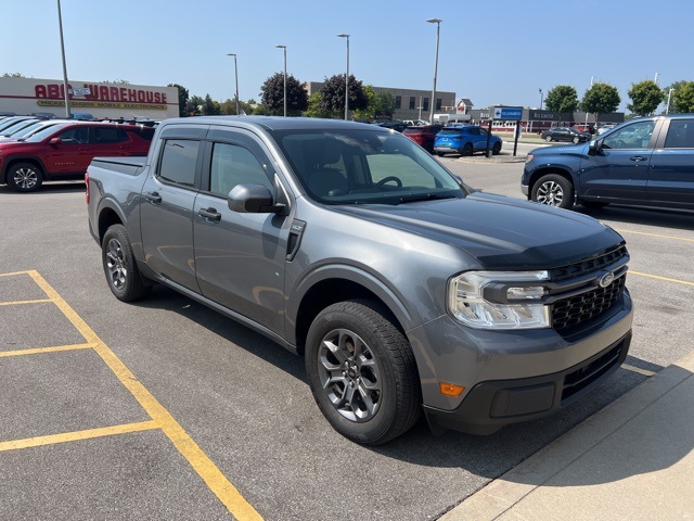 2023 Ford Maverick XLT photo 2