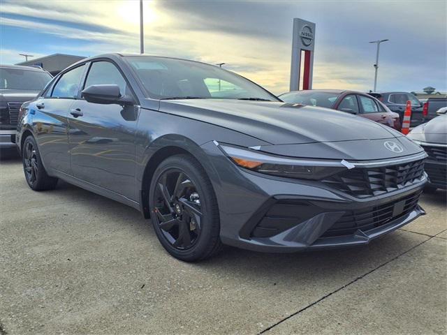 2026 Hyundai Elantra SEL's photo