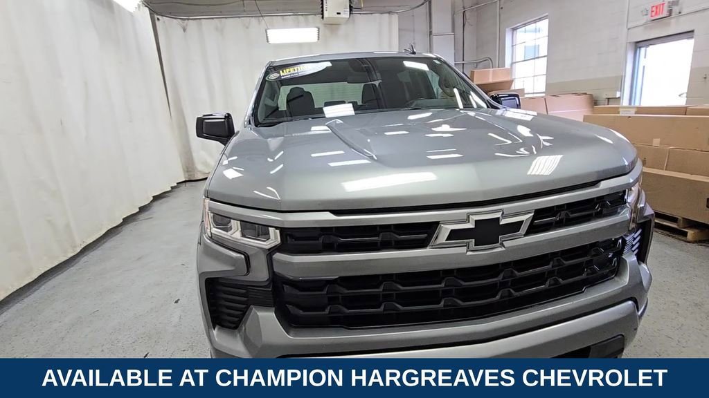 2023 Chevrolet Silverado 1500 RST photo 3