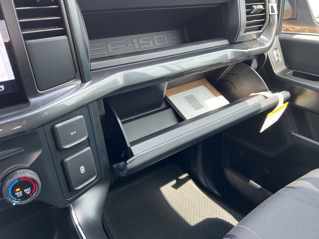 2025 Ford F-150 STX photo 14