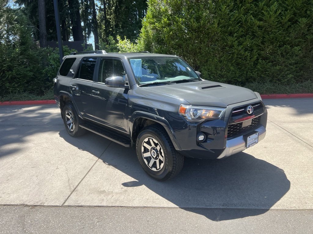 2024 Toyota 4Runner TRD Off-Road photo 2