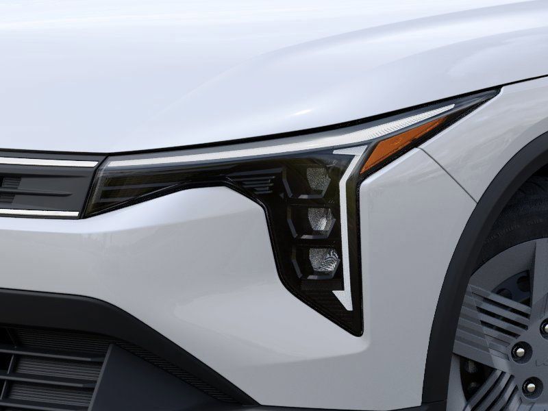 2025 Kia K4 LXS photo 9