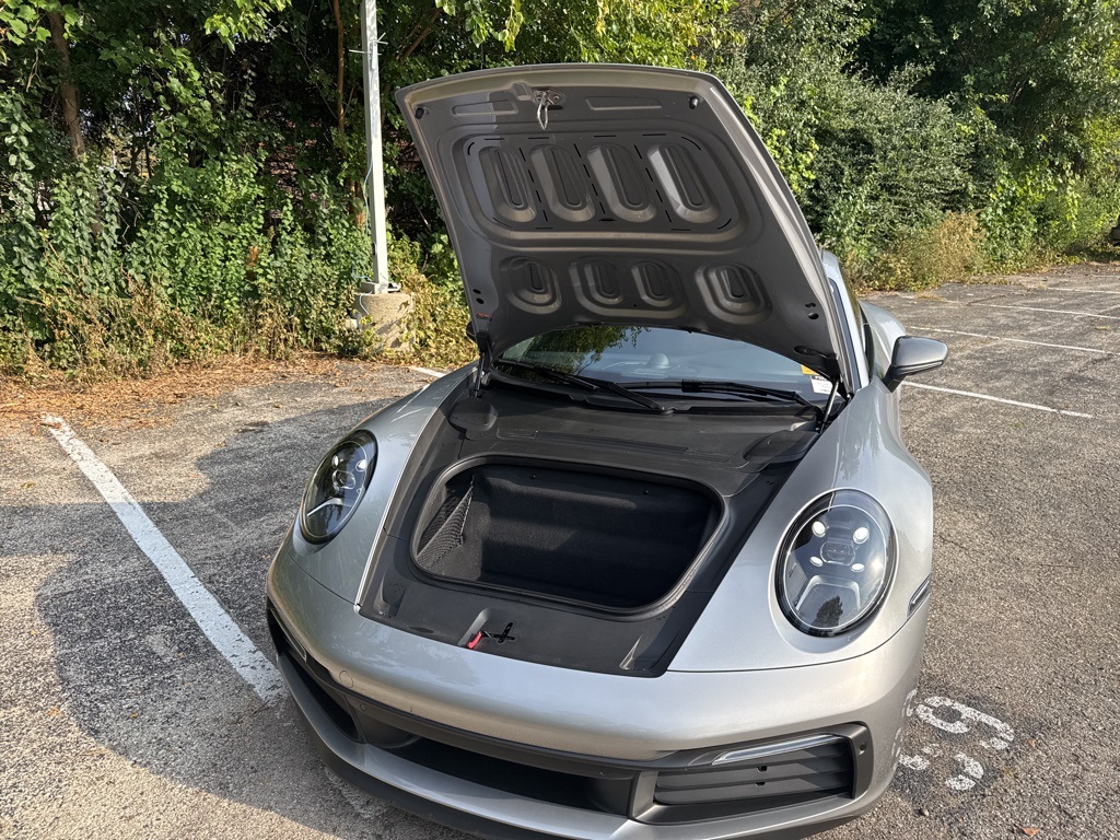 2023 Porsche 911 4 T photo 11
