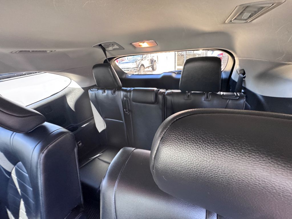 2021 Toyota Highlander XLE photo 13