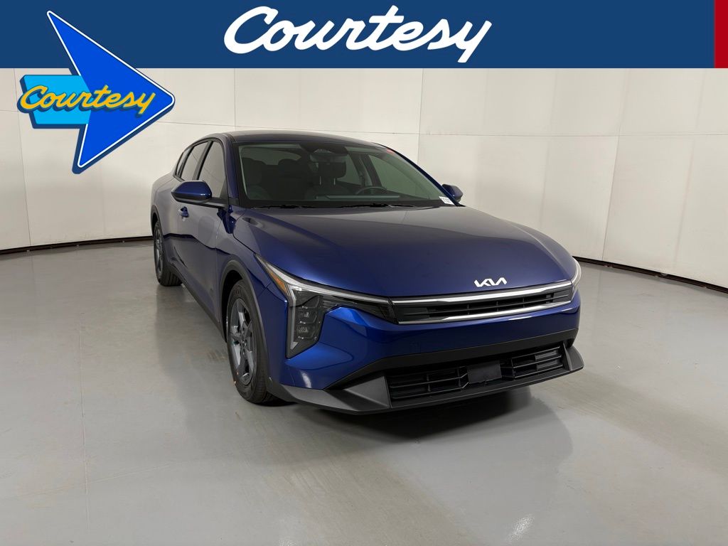 2025 Kia K4 LXS's photo