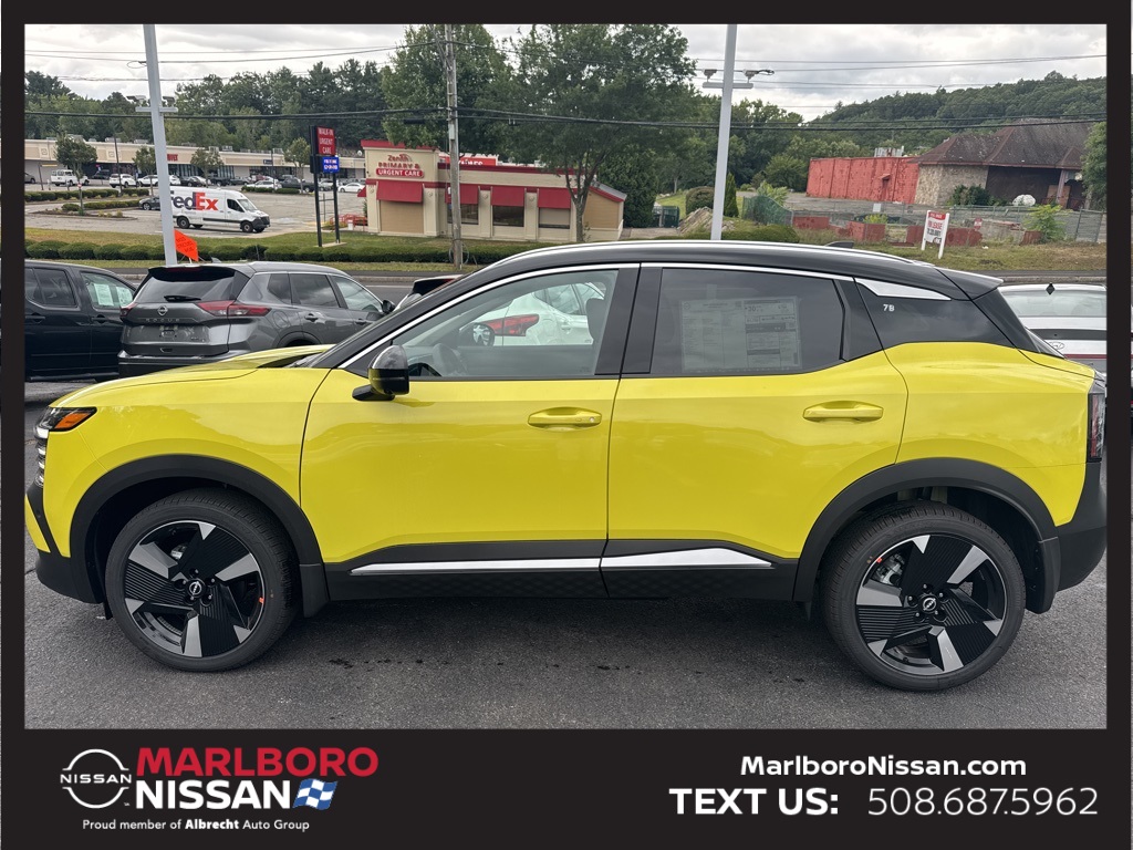2025 Nissan Kicks SR photo 3