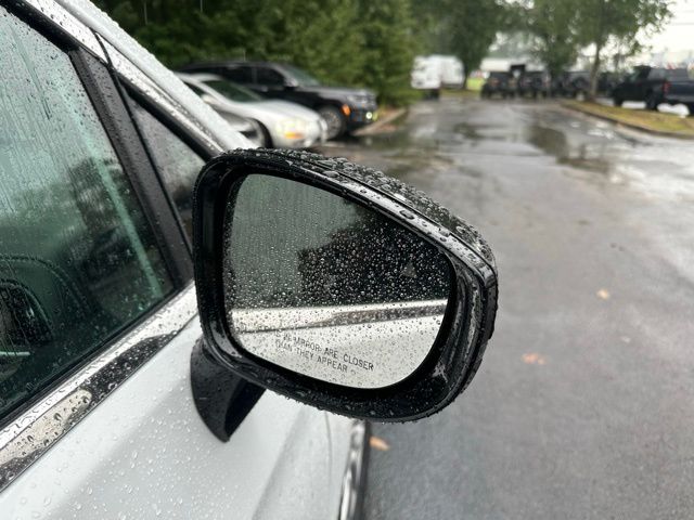 2026 Chrysler Pacifica photo 10