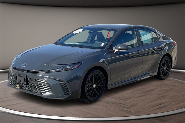 2025 Toyota Camry XSE's photo