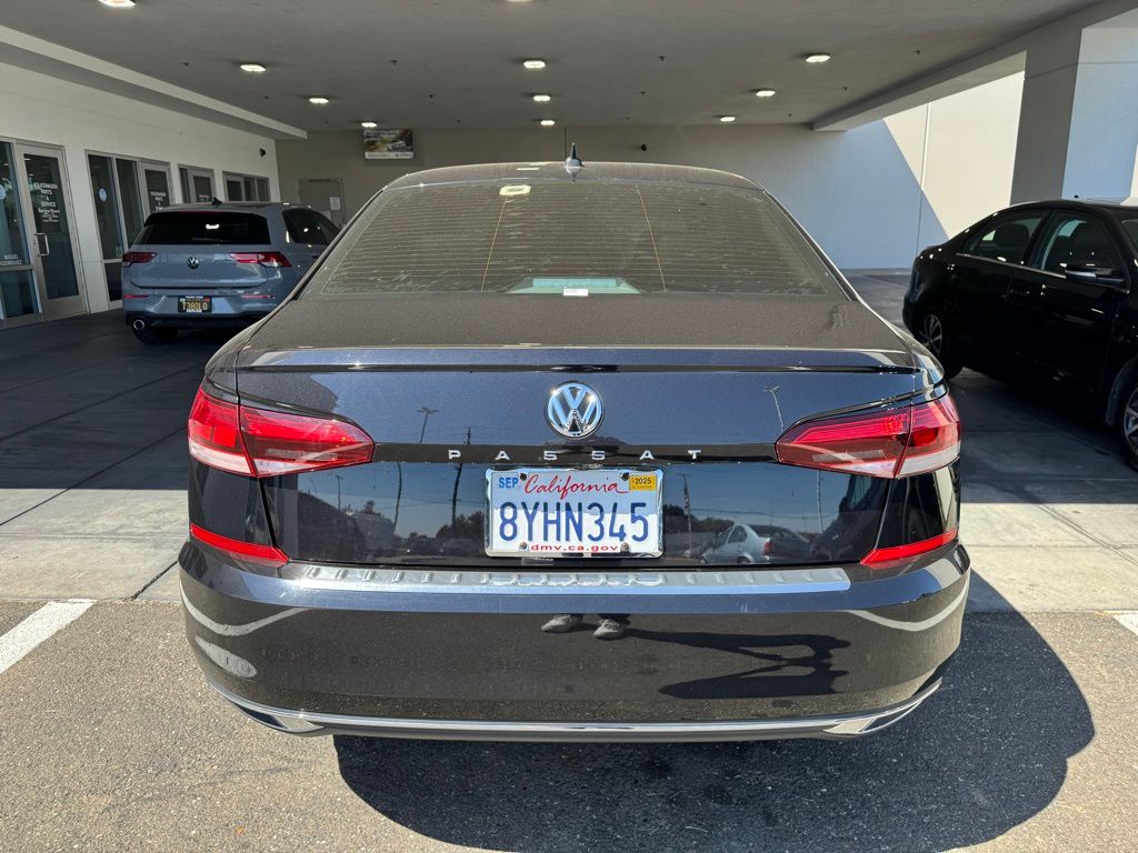 2021 Volkswagen Passat 2.0T SE photo 6