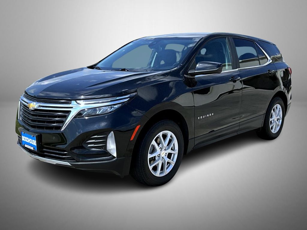 2024 Chevrolet Equinox LT's photo