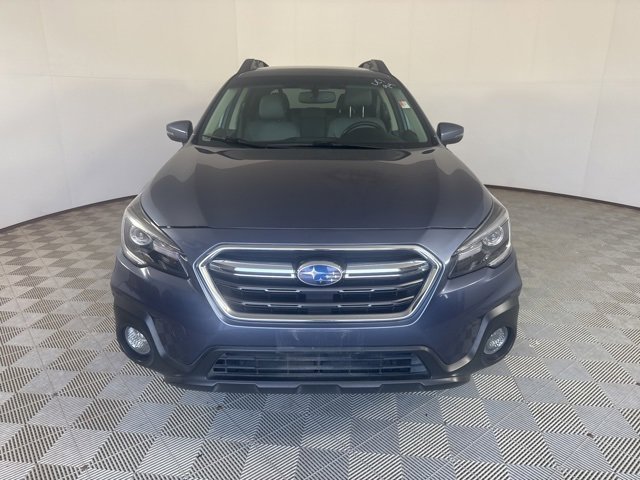 2018 Subaru Outback Limited photo 2