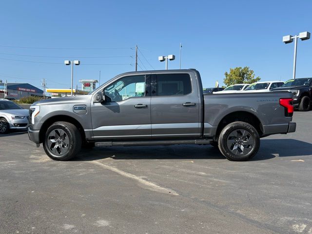 2025 Ford F-150 Lightning photo 10