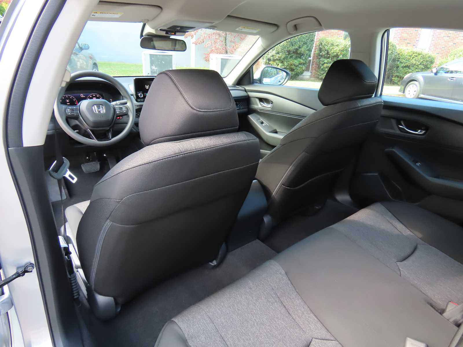 2025 Honda Accord LX photo 9