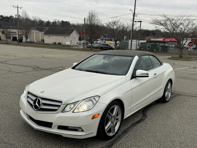 2011 Mercedes-Benz E-Class E350's photo