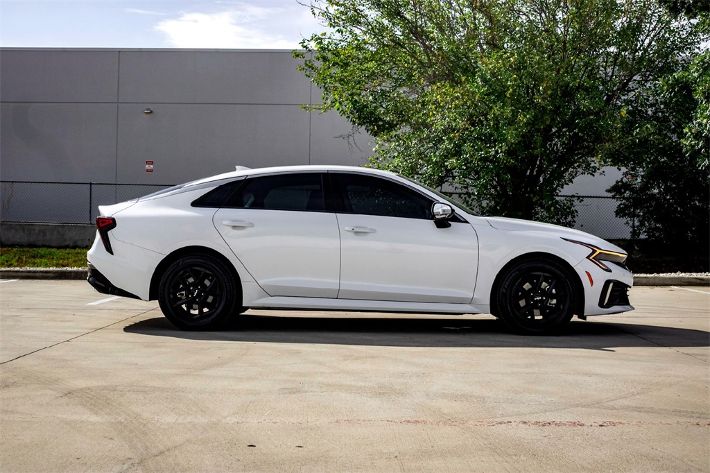 2025 Kia K5 LXS photo 4