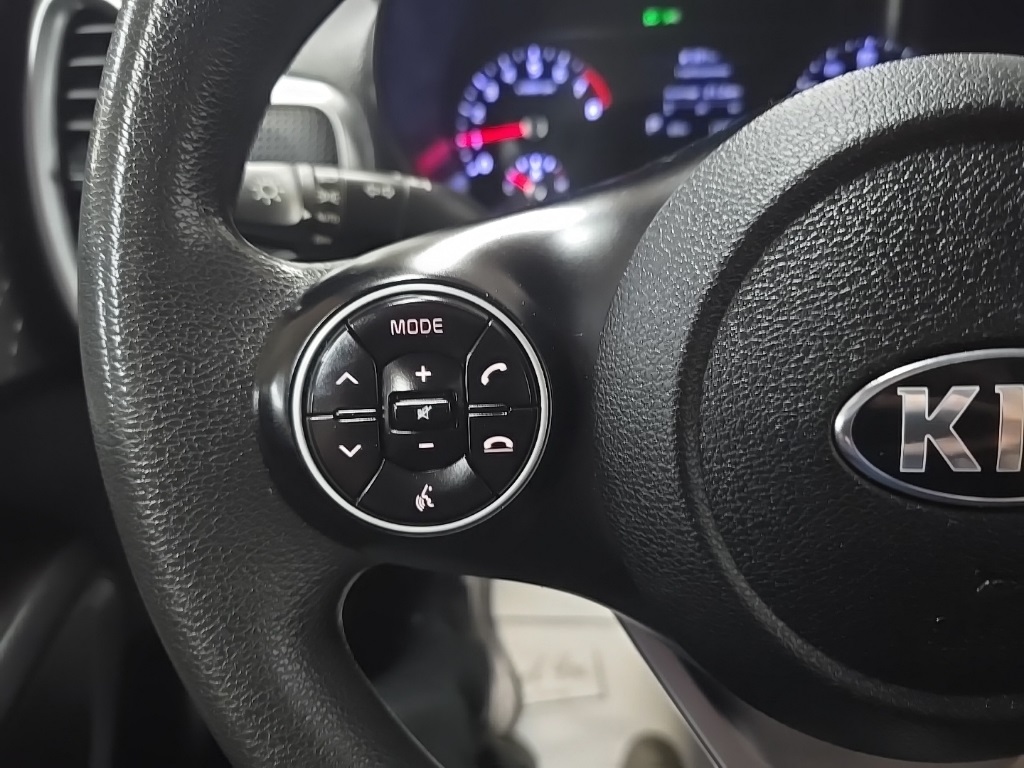 2021 Kia Soul LX photo 19