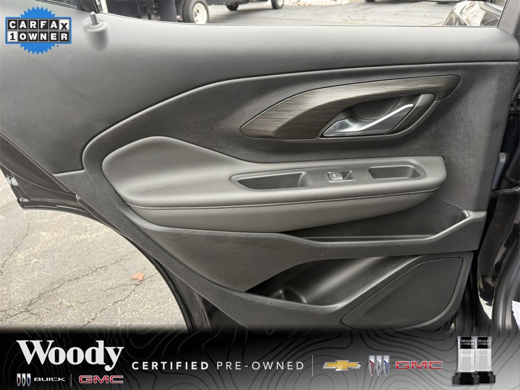 2023 GMC TERRAIN - Image 30