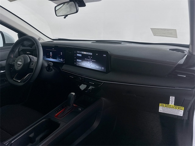 2025 Nissan Kicks SR photo 27