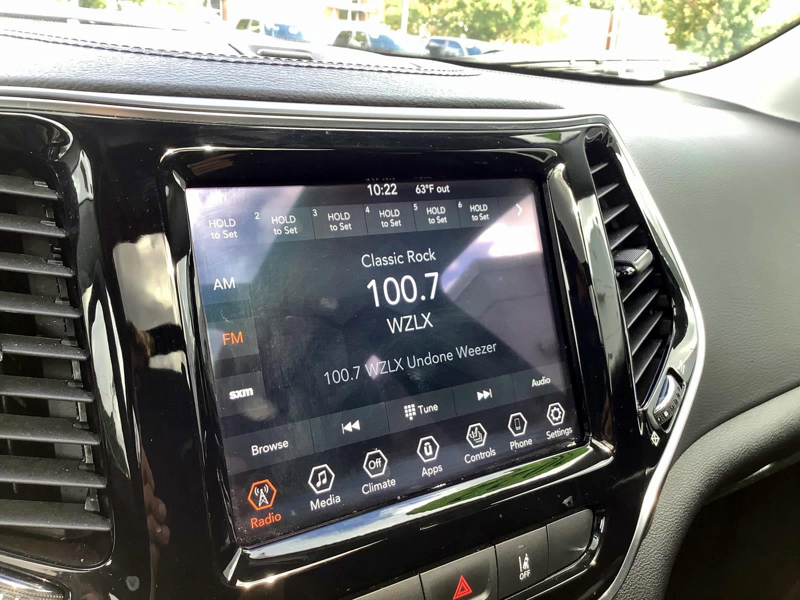 2022 Jeep Cherokee Limited photo 16