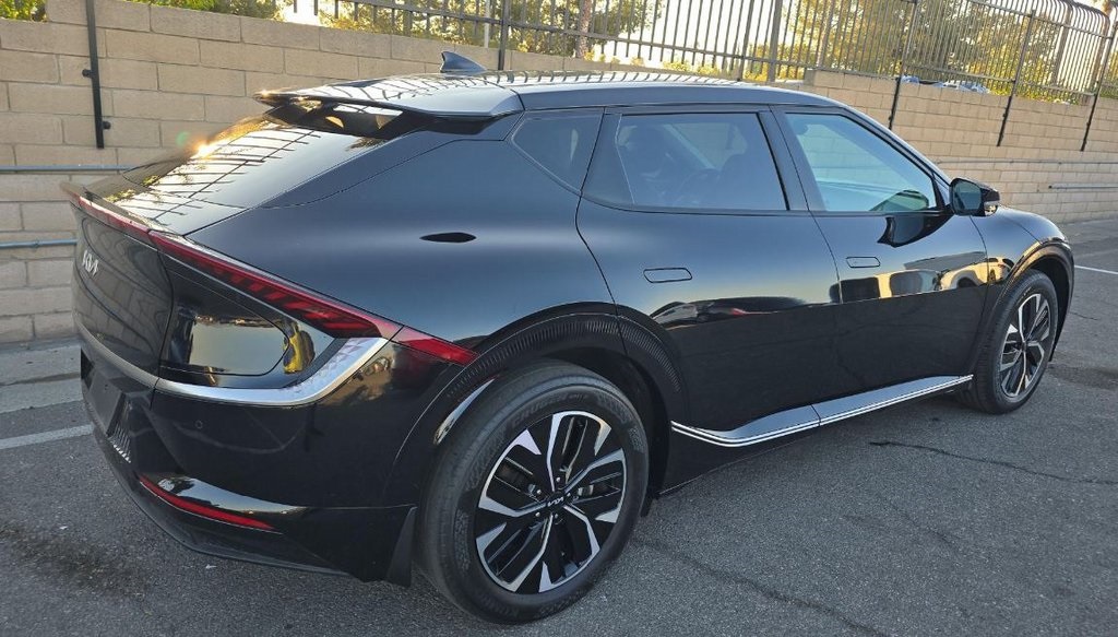 2022 Kia EV6 Wind photo 4