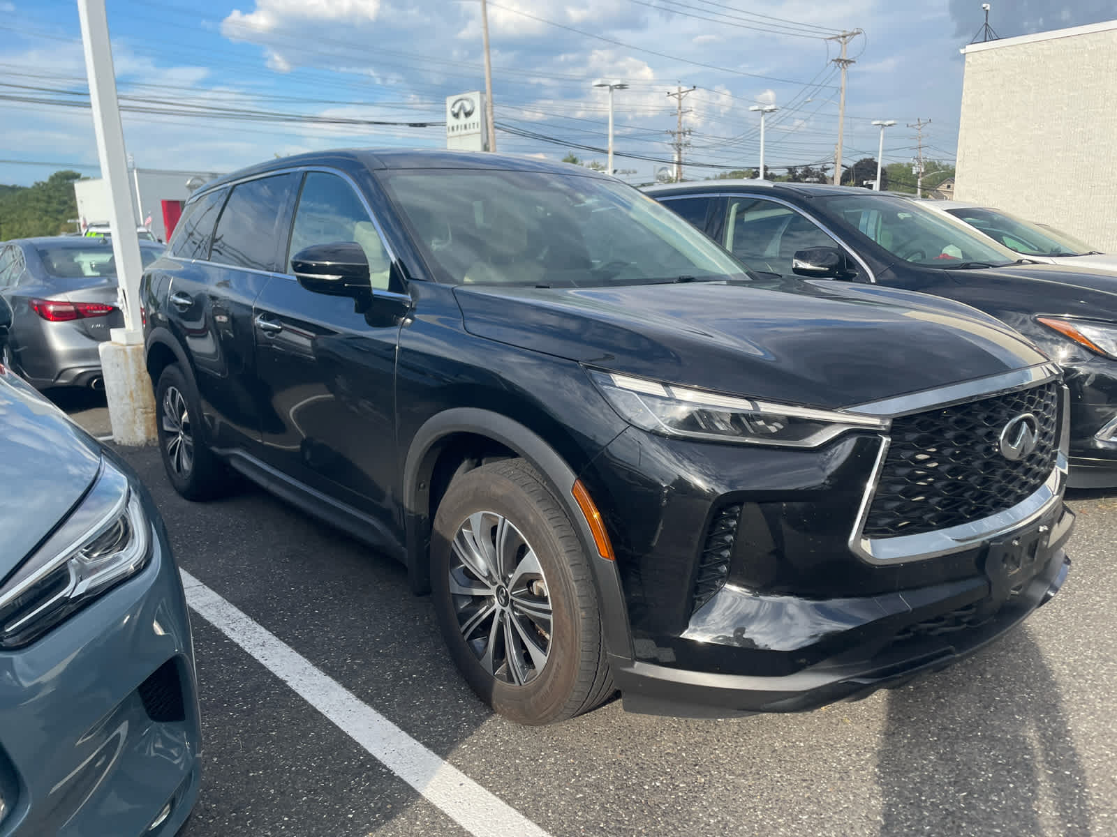 2023 Infiniti QX60 Pure AWD photo 3