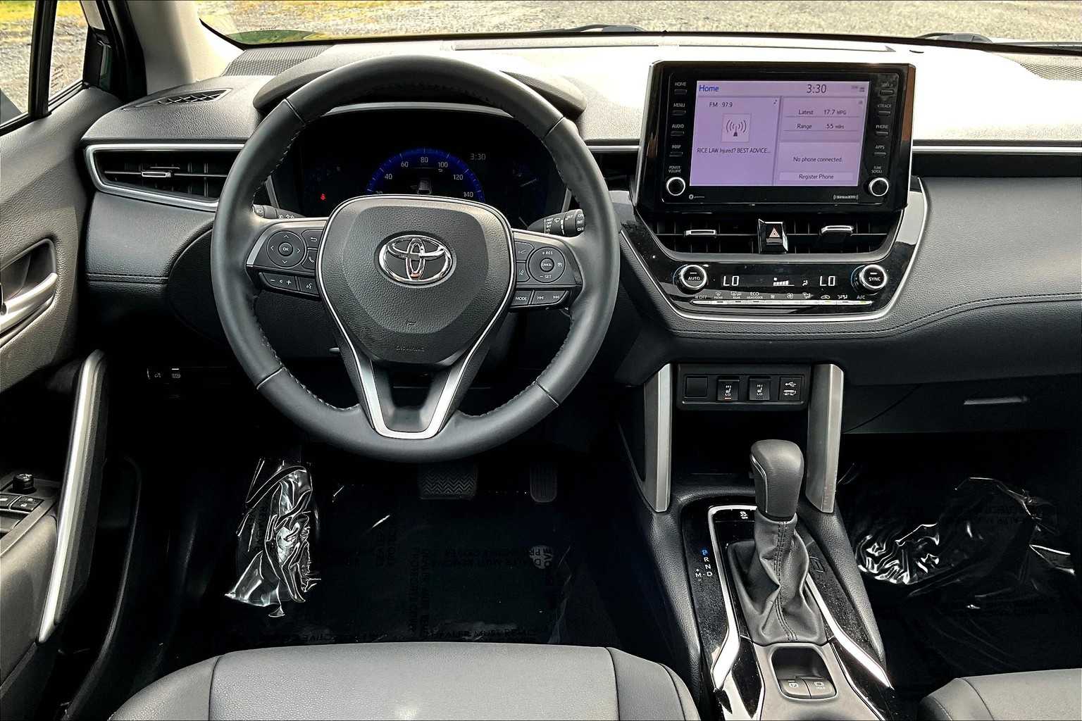 2022 Toyota Corolla Cross XLE photo 5