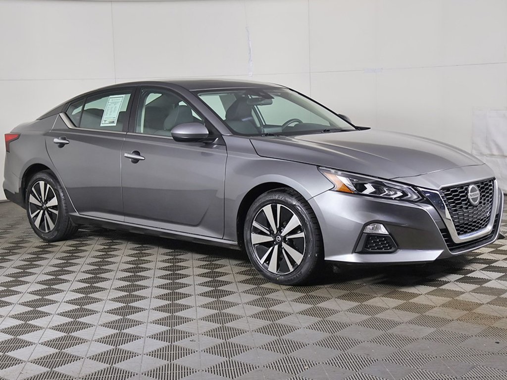 2022 Nissan Altima 2.5 SV photo 2