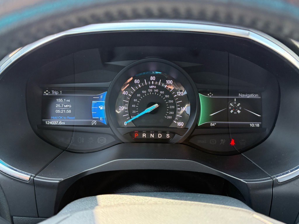 2020 Ford Edge Titanium photo 23