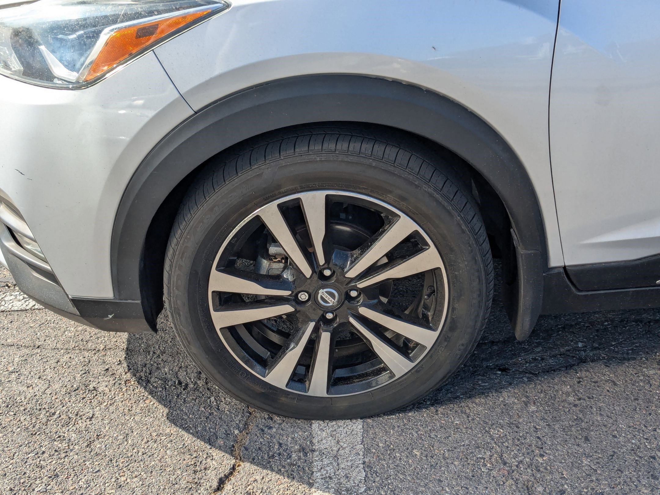 2018 Nissan Kicks SR photo 9