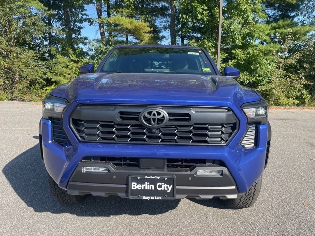 2025 Toyota Tacoma photo 2