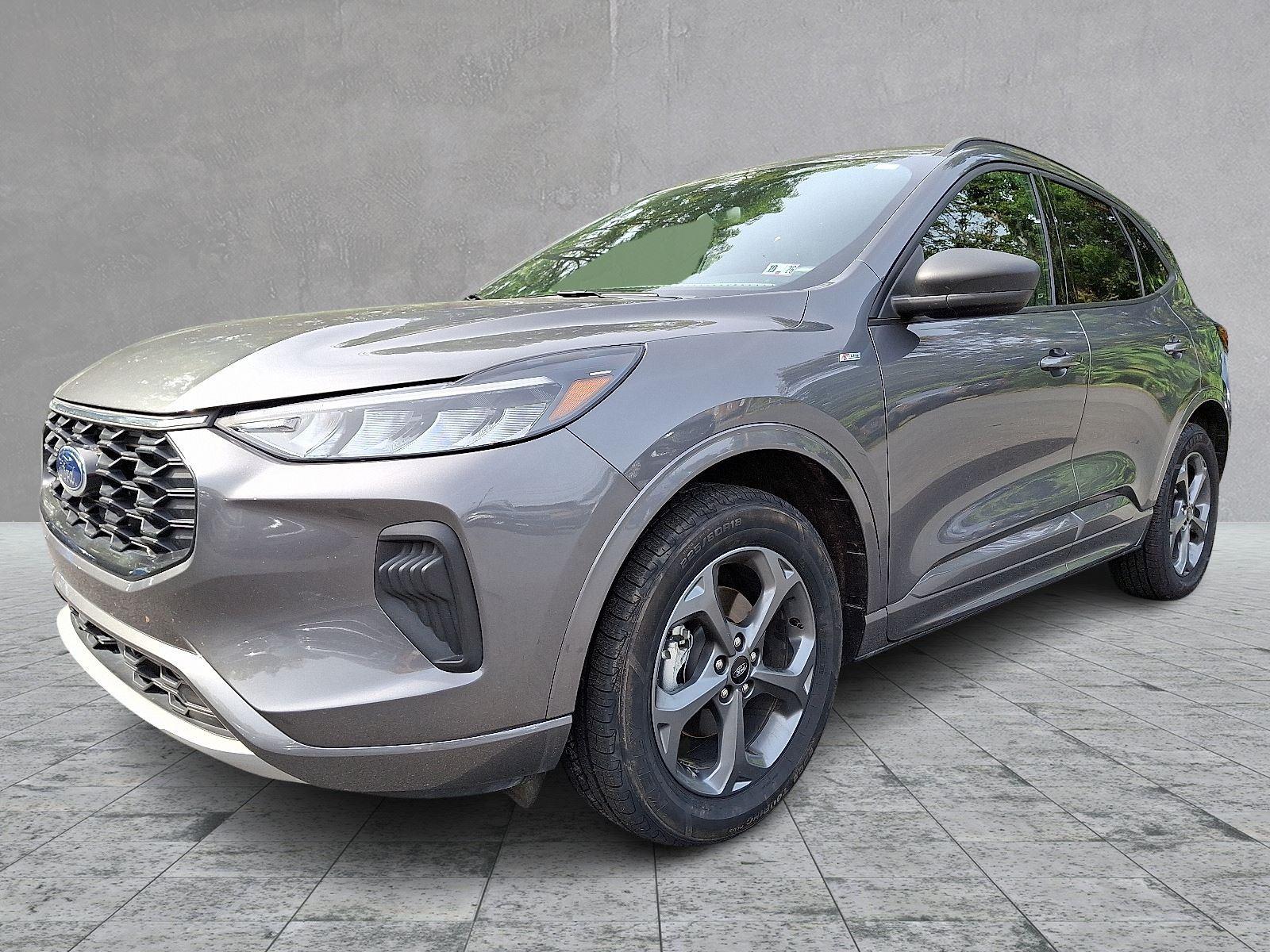 2023 Ford Escape ST-Line photo 3