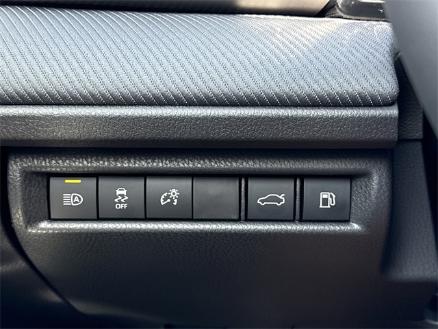 2025 Toyota Camry SE photo 16