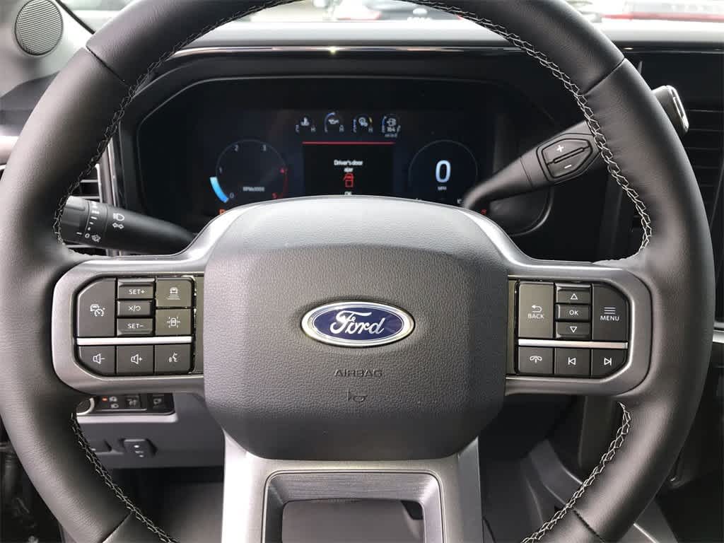 2025 Ford F-250 Lariat photo 13