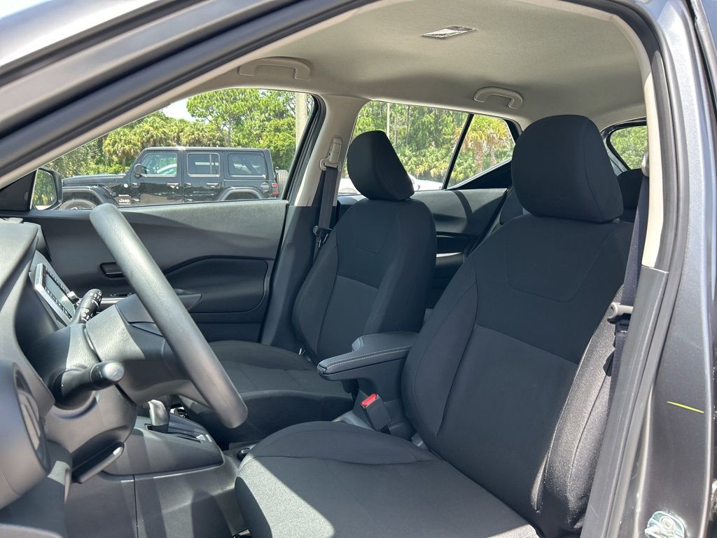 2025 Nissan Kicks Play S photo 12