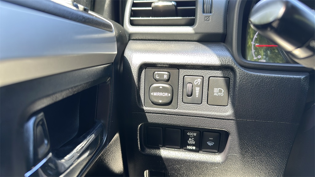 2022 Toyota 4Runner SR5 Trail photo 27