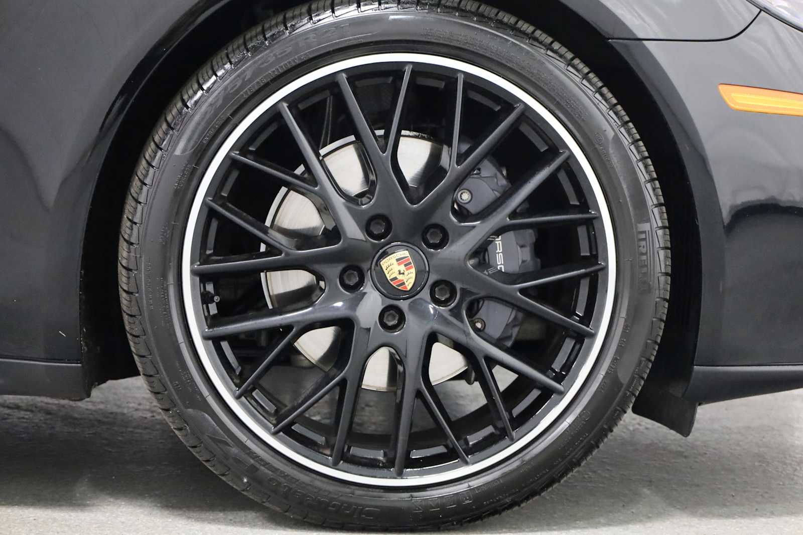 2023 Porsche Panamera 4 photo 10