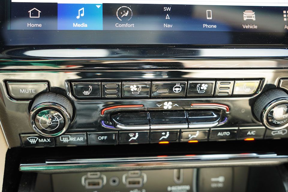 2023 Jeep Cherokee 4xe photo 28