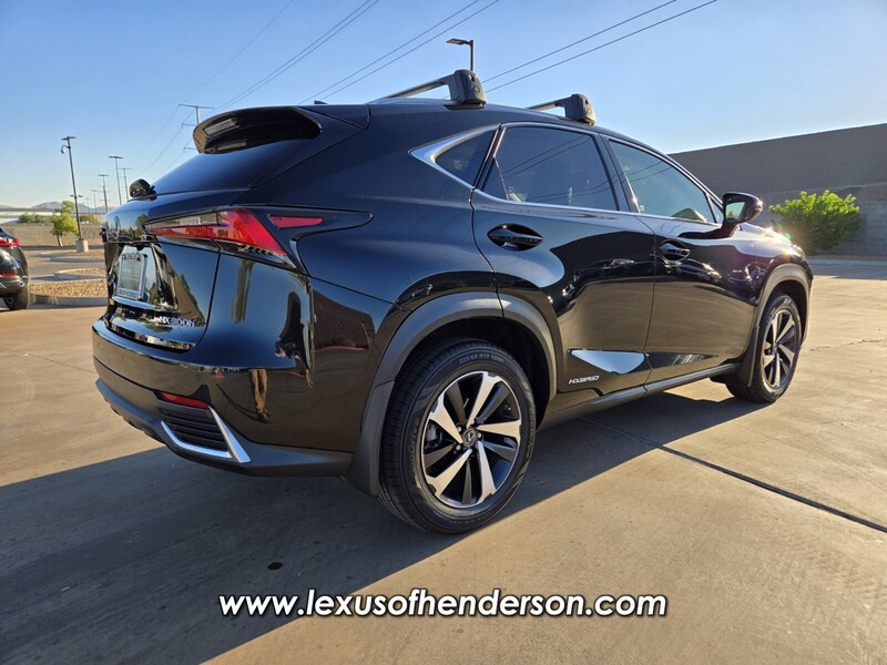2021 Lexus NX 300h AWD photo 6