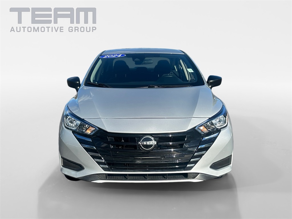 2024 Nissan Versa 1.6 S photo 2