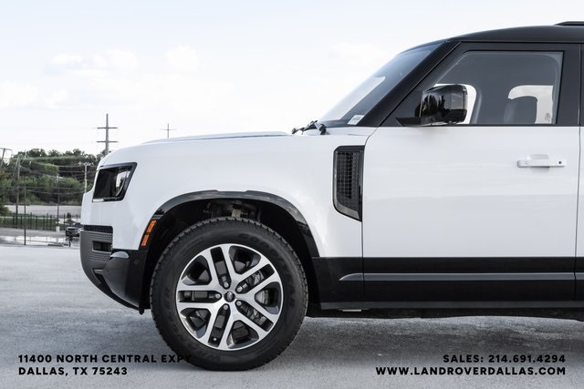 2023 Land Rover Defender 110 X-Dynamic SE photo 10