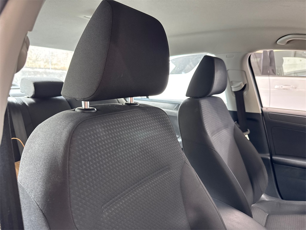 2015 Volkswagen Jetta 2.0 S photo 4