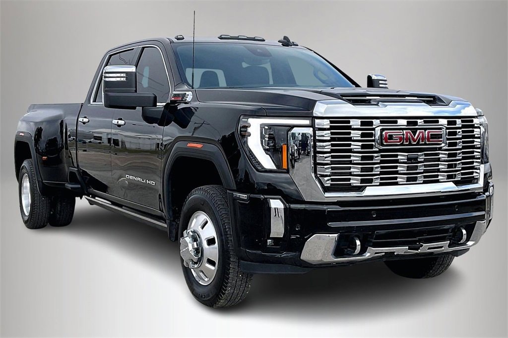2024 GMC Sierra 3500HD Denali's photo