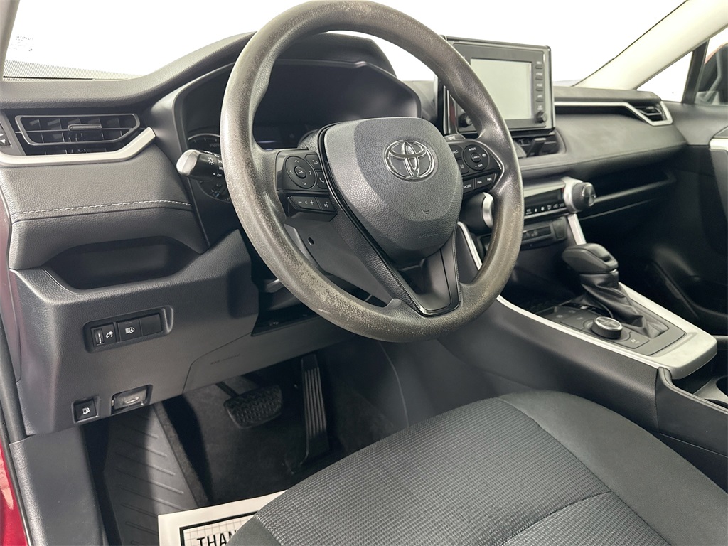 2019 Toyota RAV4 Hybrid LE photo 15
