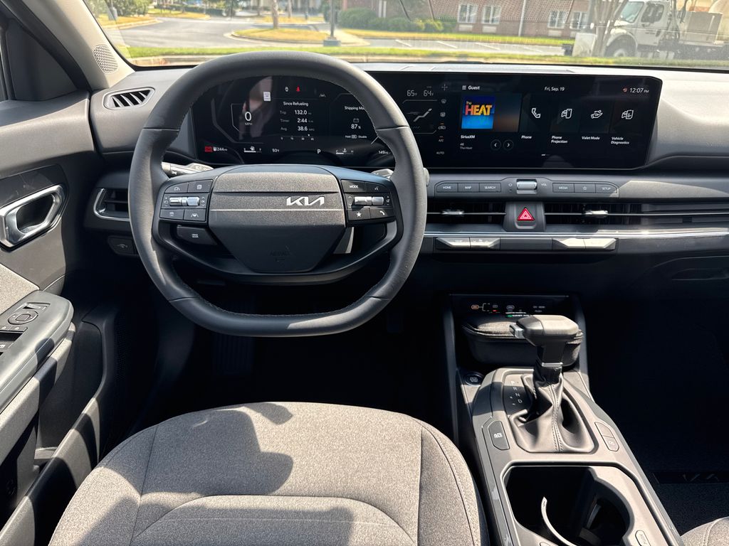 2025 Kia K4 EX photo 23