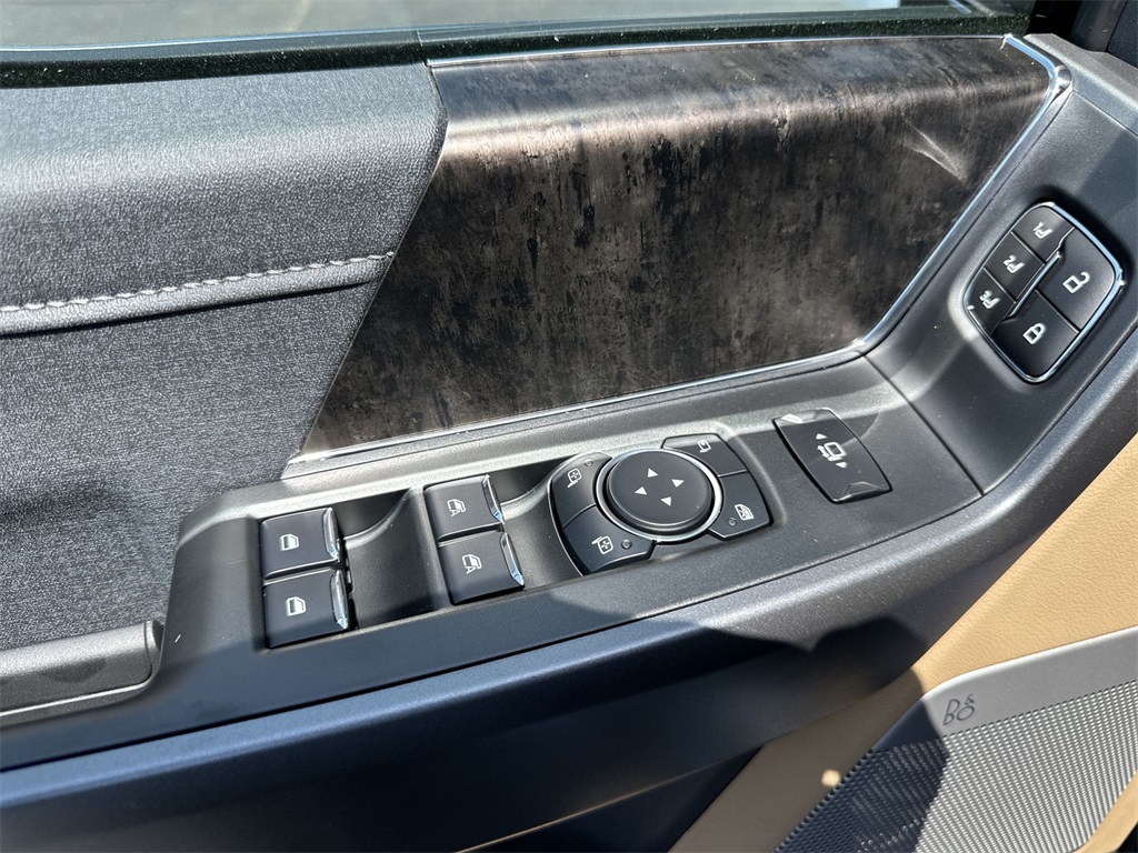 2026 Ford F-250 Lariat photo 12