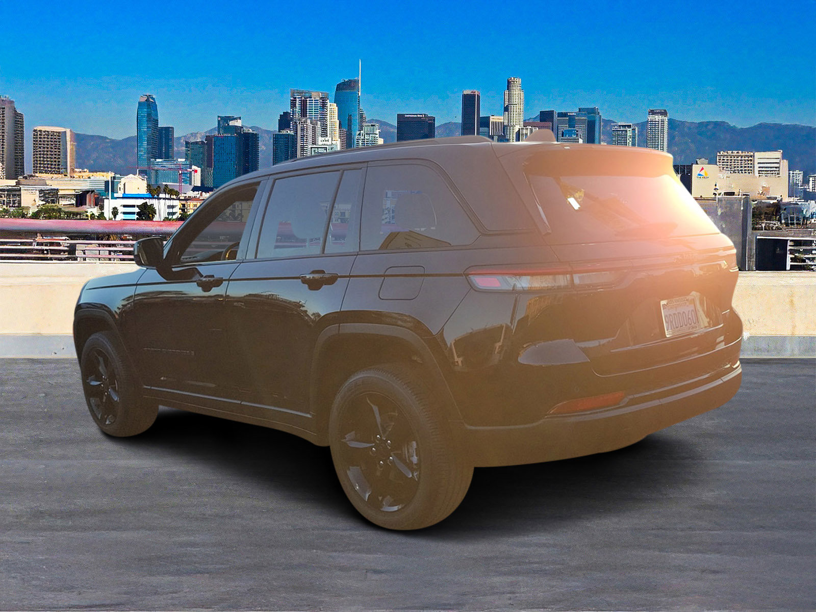 Used 2025 Diamond Black Crystal Pearlcoat Jeep Altitude X image 3